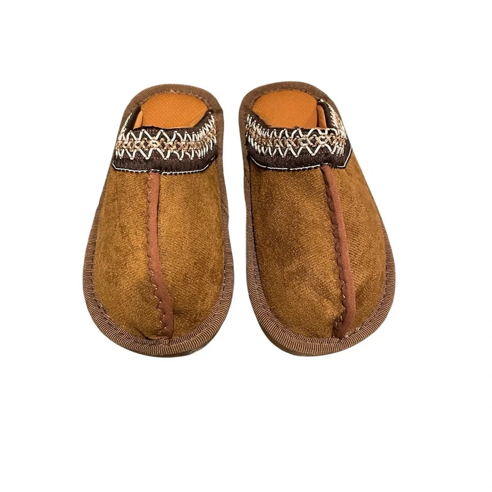 Cozy Brown‎ Faux Suede With Embroidery Slip-On Slippers